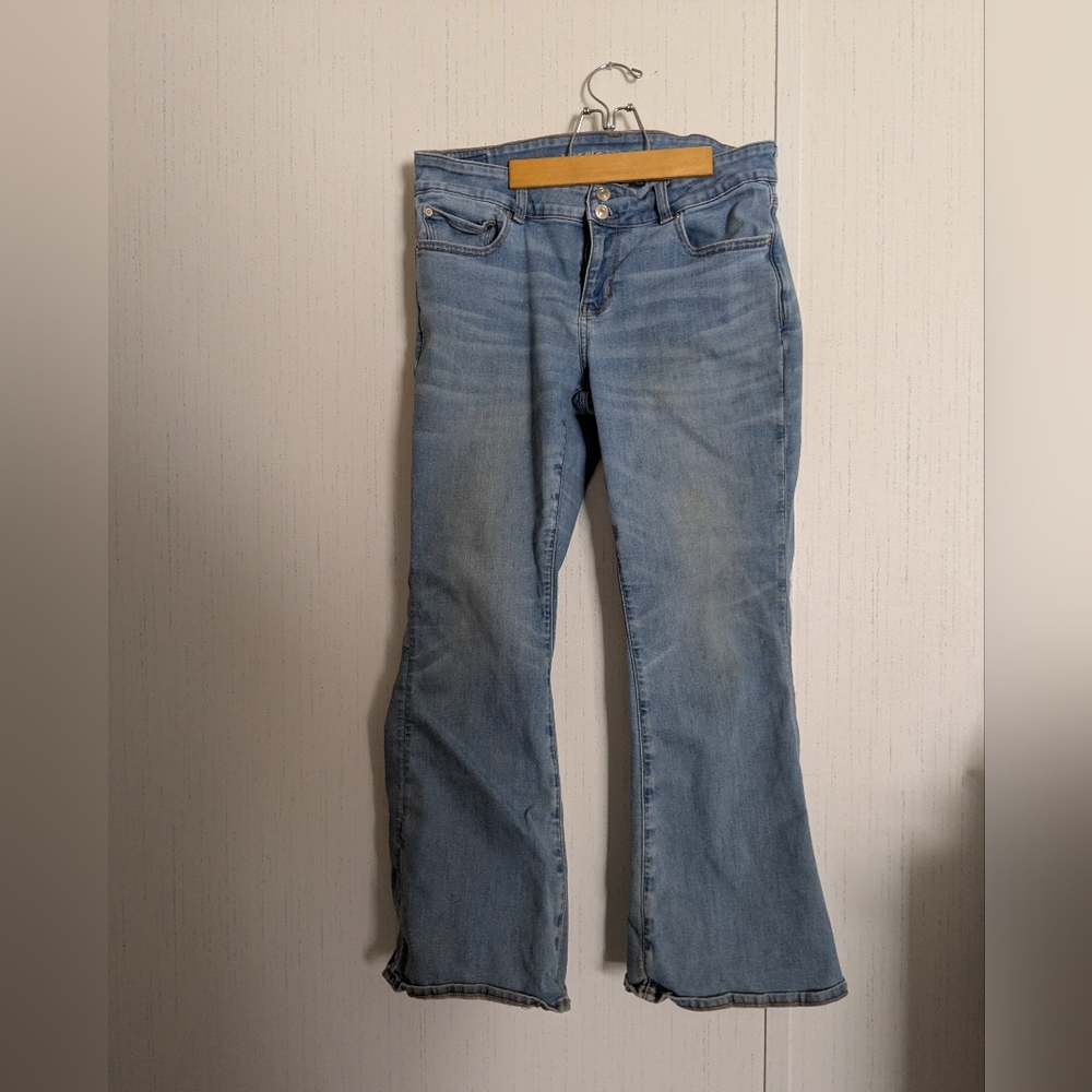American Eagle Outfitters Light Blue Flare Jeans